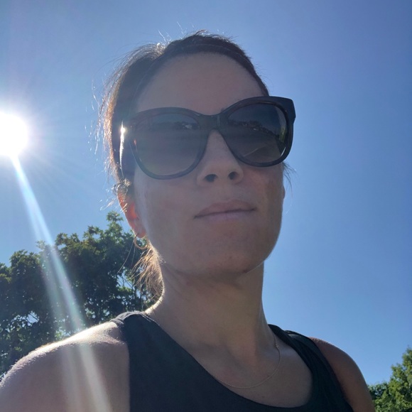 Meet your Posher, Gina - Picture 1 of 1